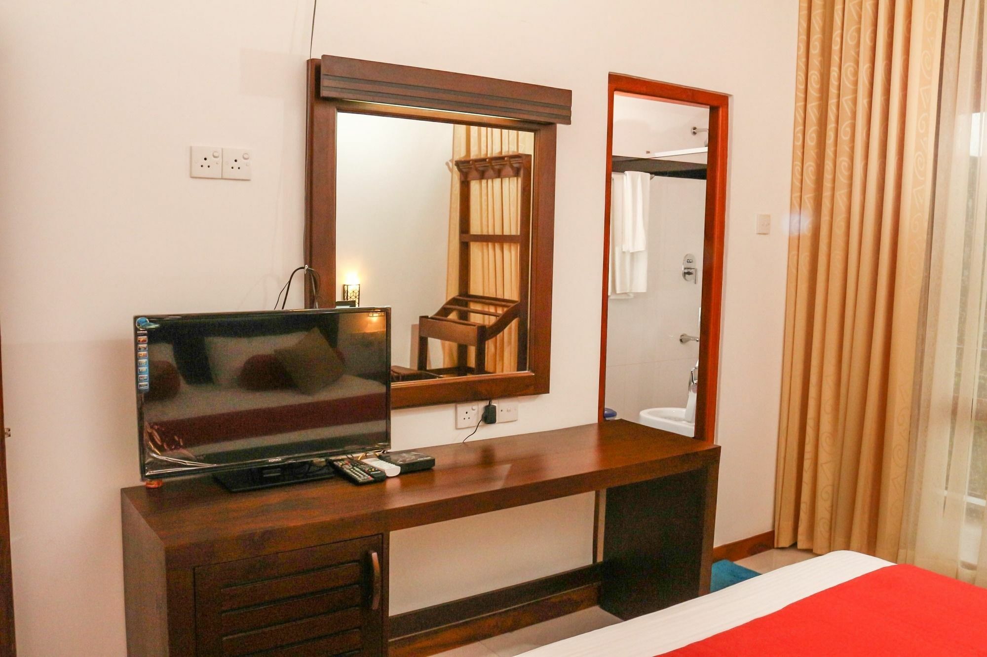 Vin Roma Inn Канди Экстерьер фото