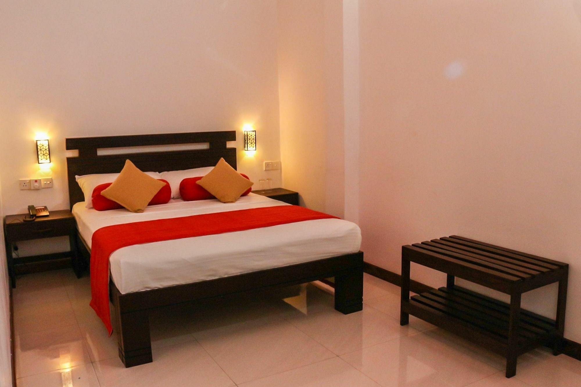 Vin Roma Inn Канди Экстерьер фото